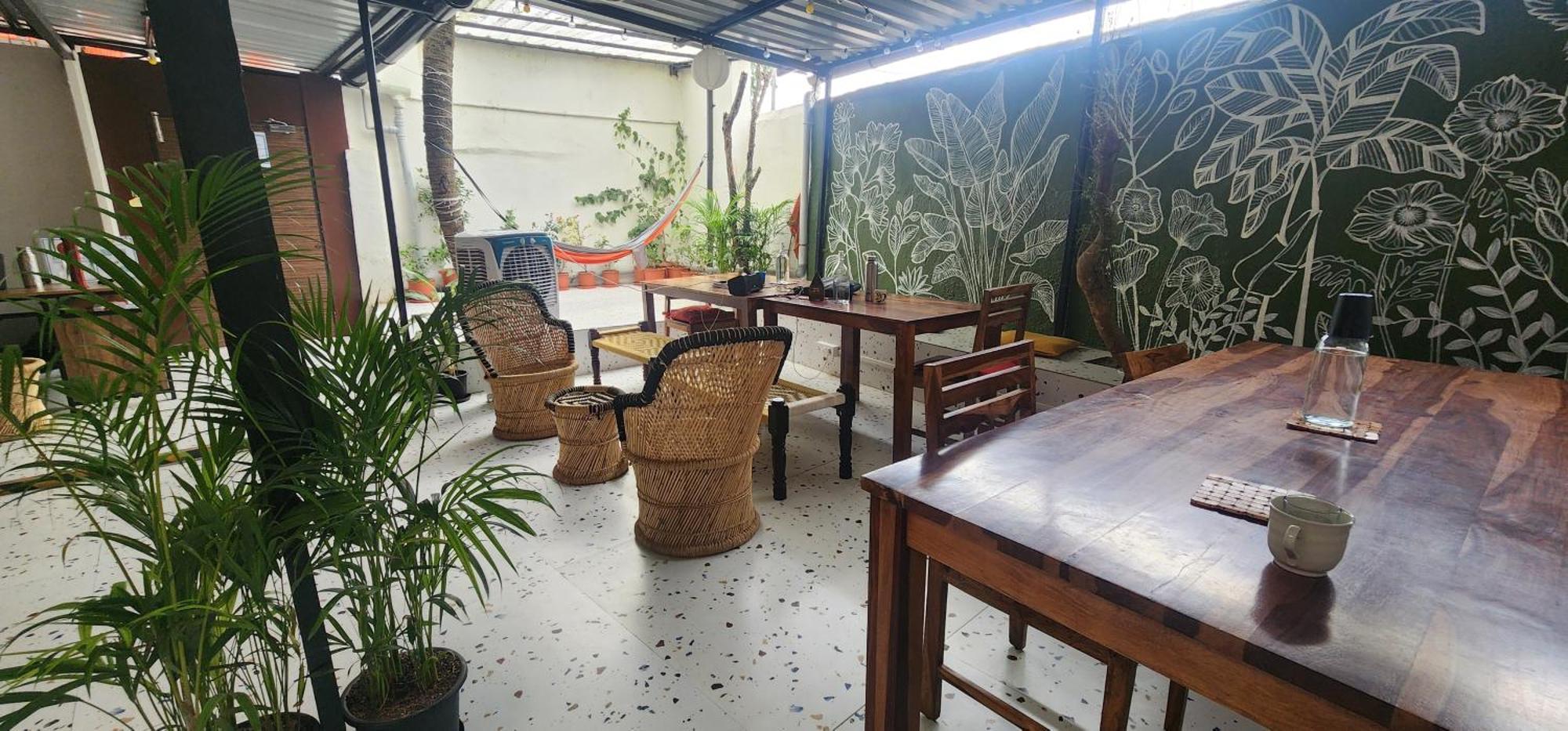 Hammock Hostels - Bandra Mumbai Exterior photo