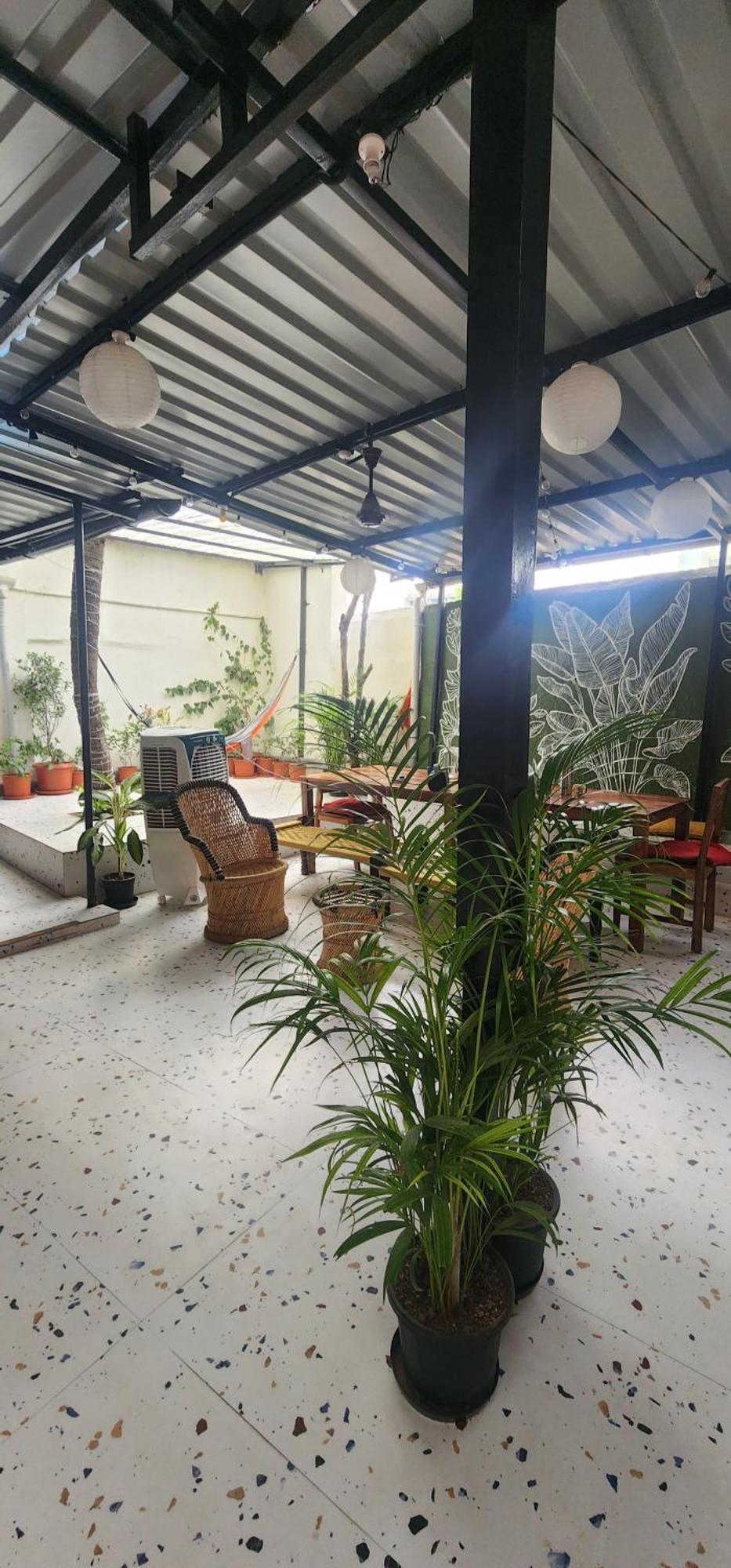 Hammock Hostels - Bandra Mumbai Exterior photo