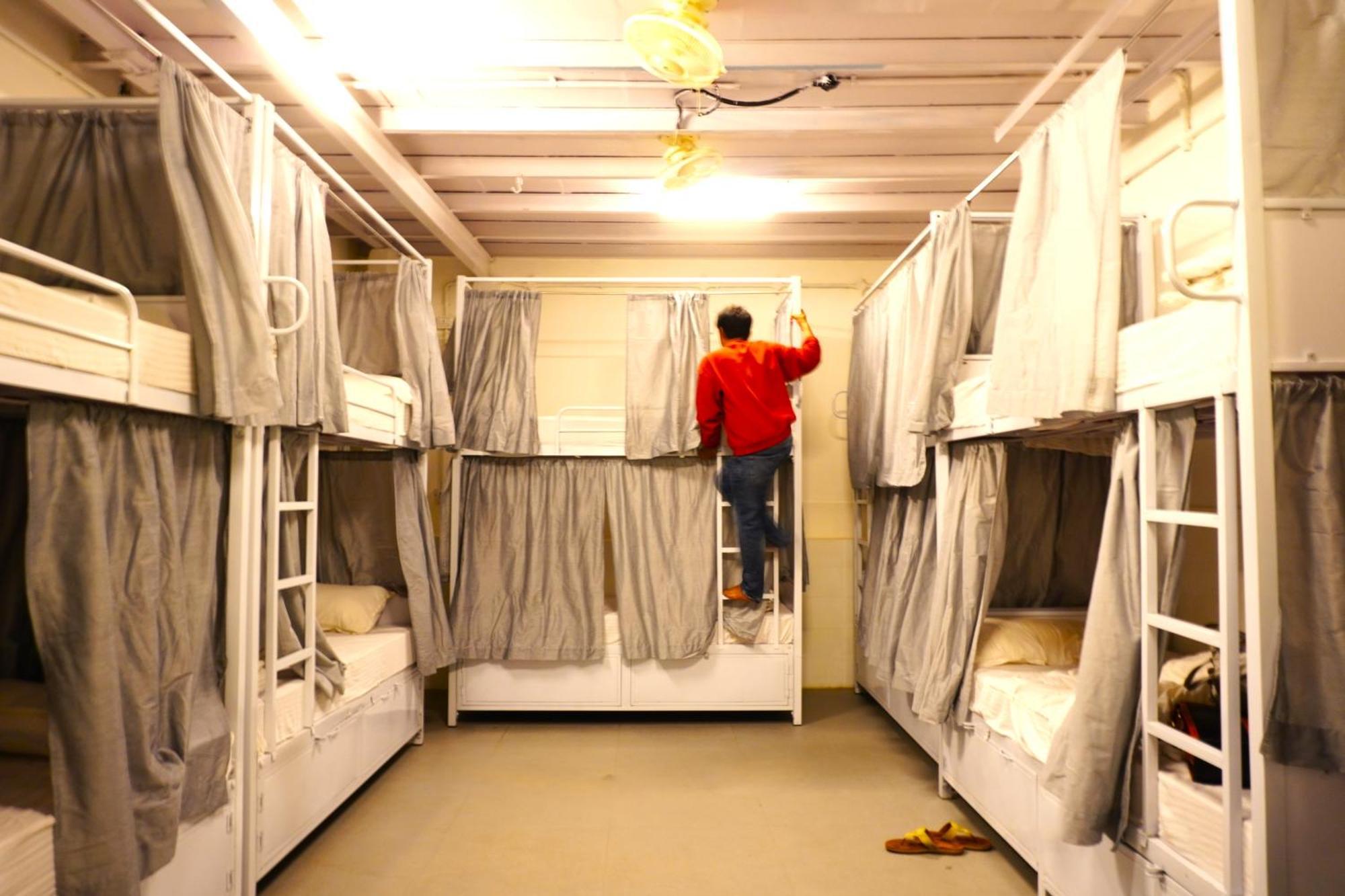 Hammock Hostels - Bandra Mumbai Exterior photo