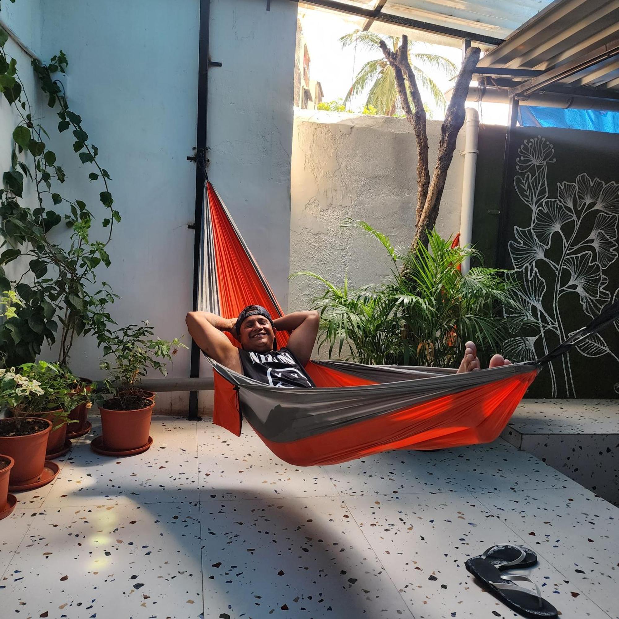 Hammock Hostels - Bandra Mumbai Exterior photo